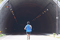 12.トンネル入口